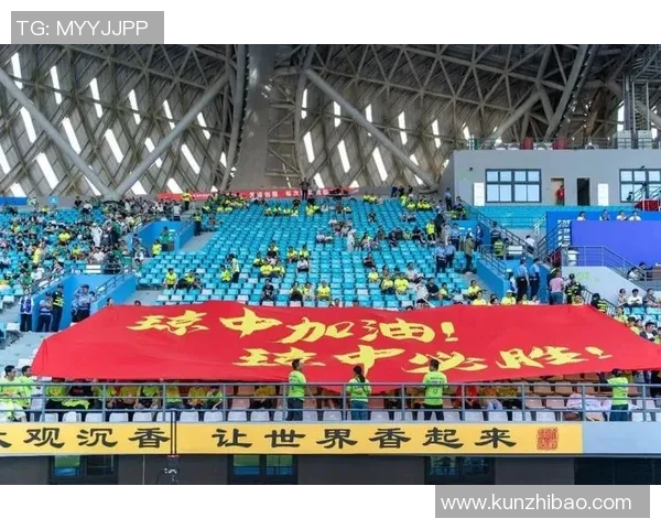 冠军杯特别报道：LNG战队拼搏历程与荣耀时刻的全景回顾